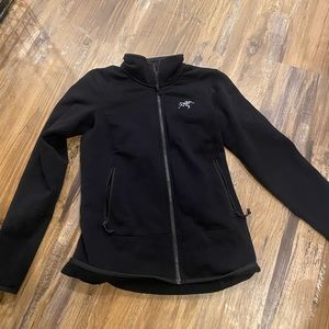 Womens Arcteryx Zip up! Soft and in great condition